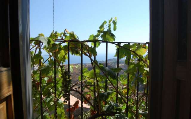 Case Rurali Pentedattilo