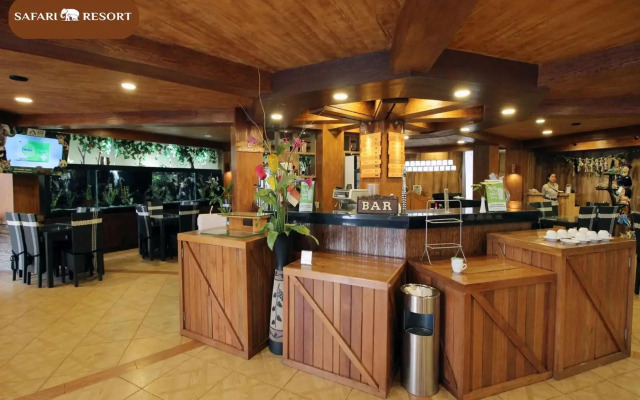 Taman Safari Lodge