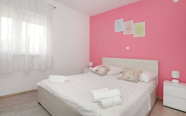 Modern Apartment in Kastel Stari