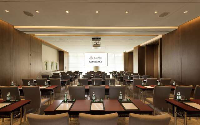 Joyze Hotel Xiamen, Curio Collection by Hilton