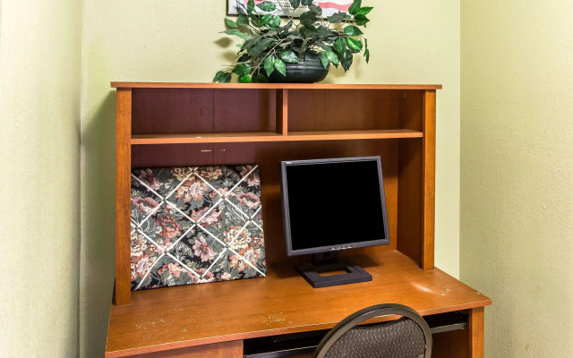 Rodeway Inn & Suites Smyrna - Nashville Area