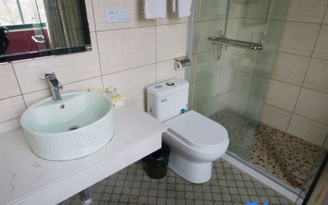 Huijia Business Hotel