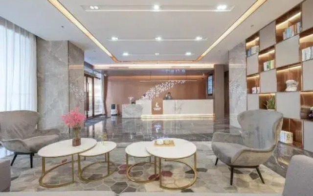 Lavande Hotel (Jinan Shiji Avenue Aotelaisi)