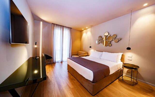 Elite Accommodations & Hydromassage Pool