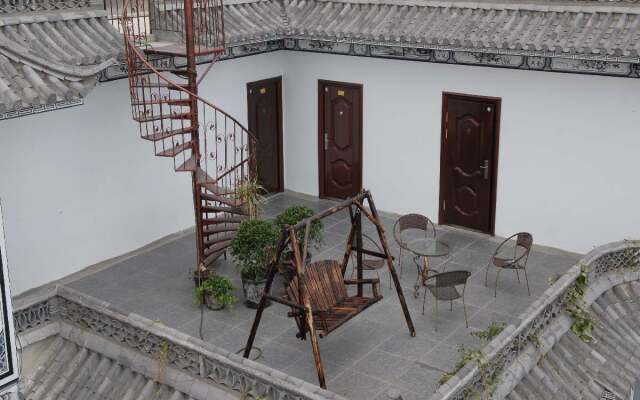 Dali 1981 Inn