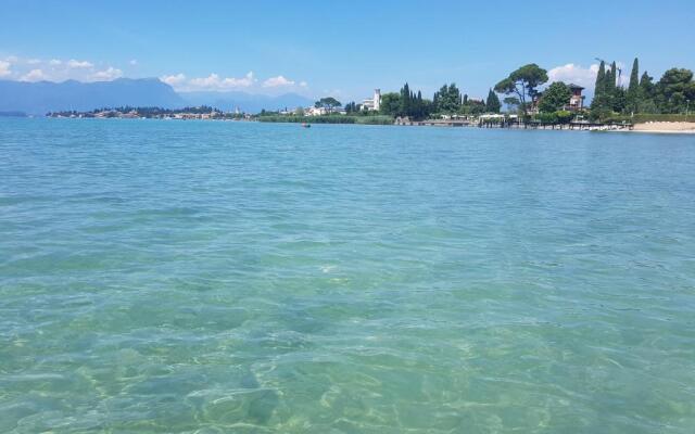 Sky Fort Garda View