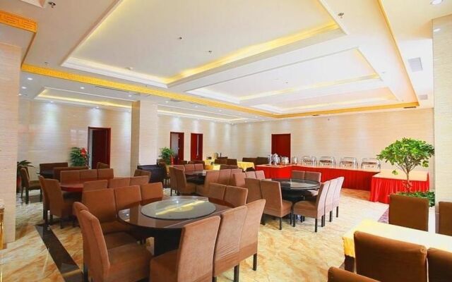 Dengfeng Green Hotel