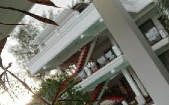 J7 Villaj Resort