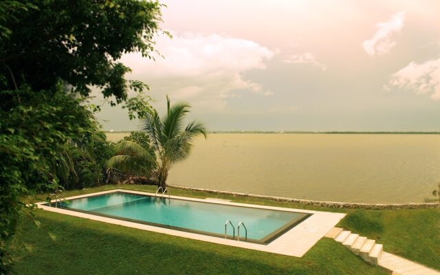 Nico Lagoon Hotel