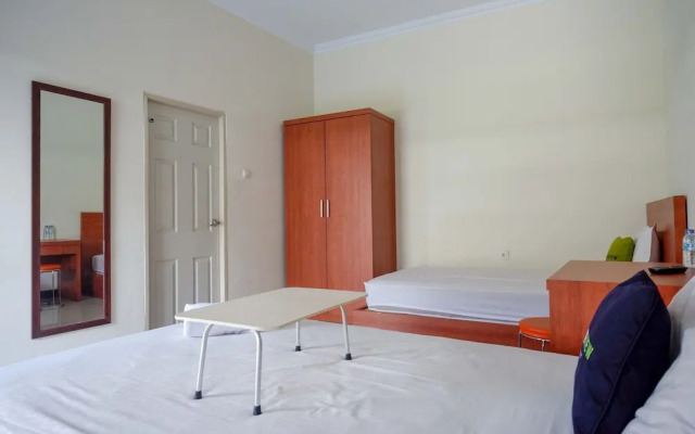 Reddoorz Plus @ Jakal Bawah 3