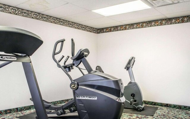 Quality Inn & Suites Brooks Louisville South