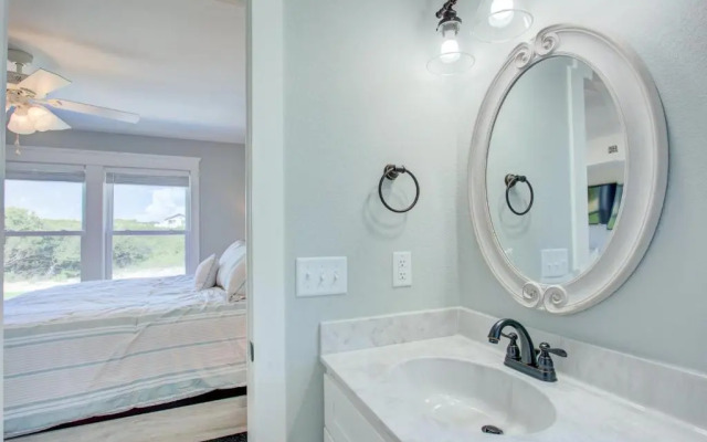 4056 - Tight Lines & Tan Lines