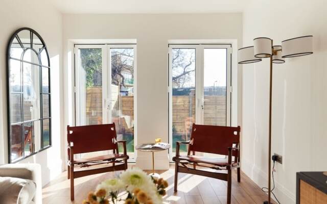 The Wembley Park Secret - Spacious 3bdr Flat With Terrace