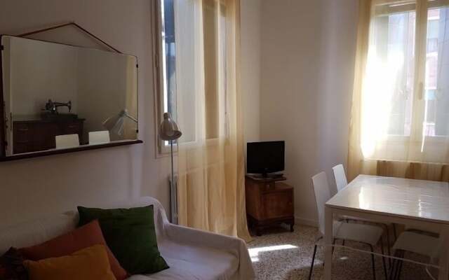 Grimaldi Apartments - Petit Maison