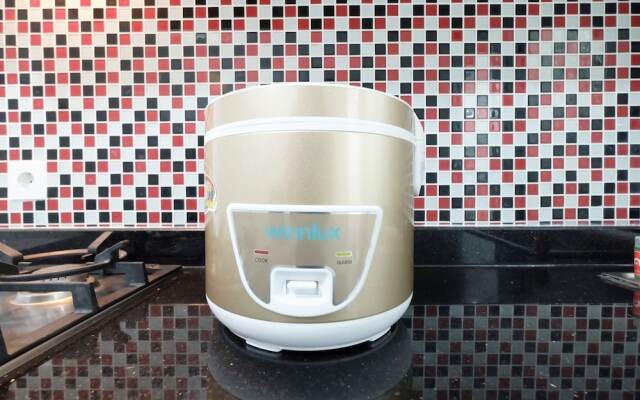 Direct Access to The Mall 2BR Bassura City Apartment