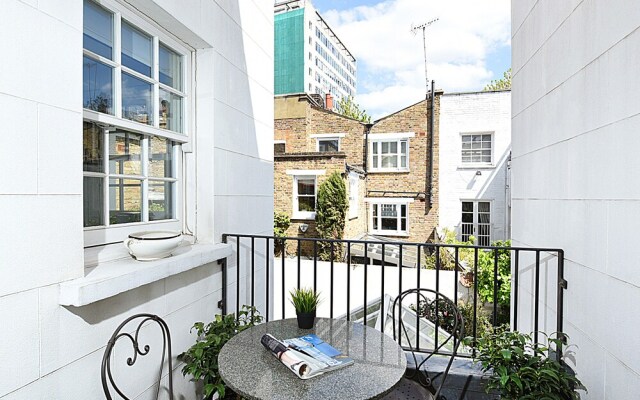 Stylish 2BR Home in Notting Hill