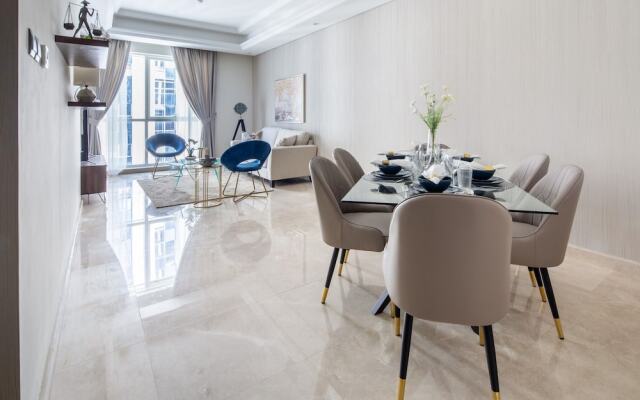 Luxuriously Elegant 2BR Apartment in Downtown Dubai
