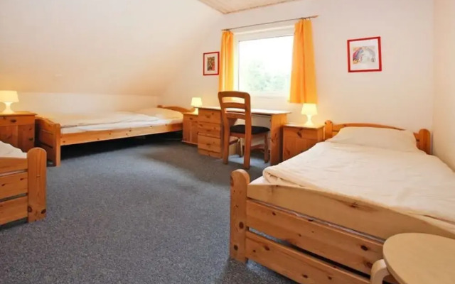 Cottage in Muritz Park Near 1,000 Lakes