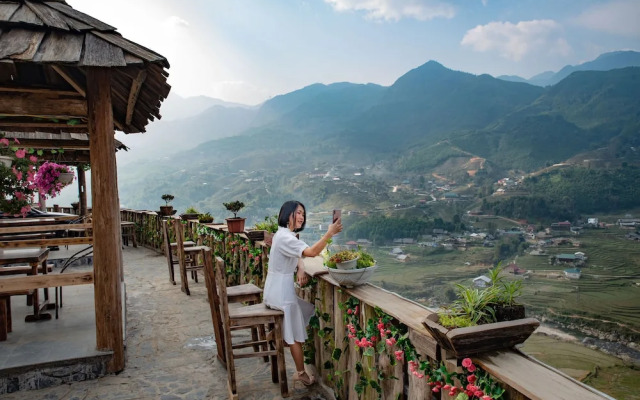 Muong Hoa River View Homestay