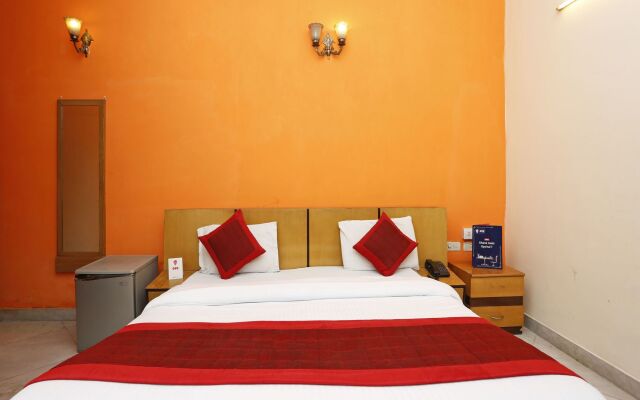 OYO 834 Hotel Aashirwaad