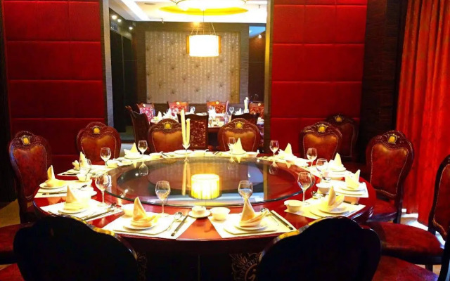 Kunshan Dianshan Lake Century Hotel