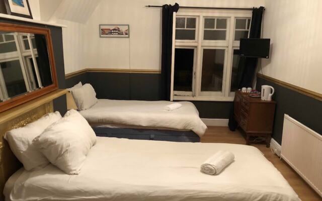 Tourian Lounge Hotel