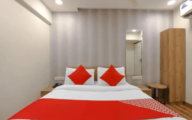 Hotel Signature by OYO Rooms