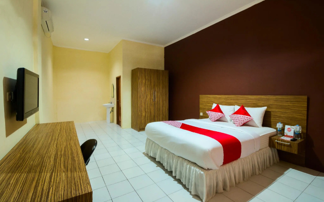 OYO 688 Grand Pakidulan Hotel