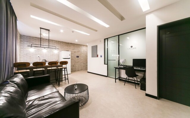 Le Idea Hotel