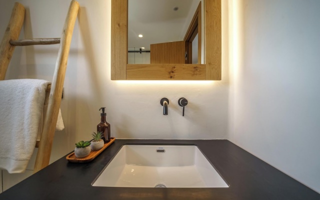 EAST VILLA by CYAMES