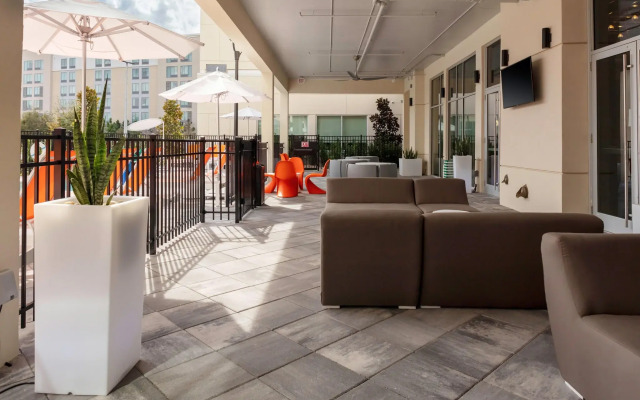 Aloft Orlando Lake Buena Vista