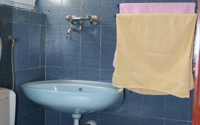 Sandy beach - afordable with parking - A2-16(2+2)