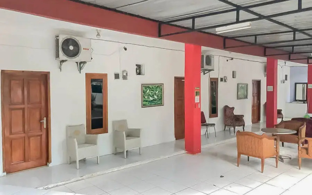 Rumah Panggung Guest House Syariah RedPartner