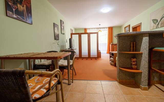 Fatrapark 2 Apartments House