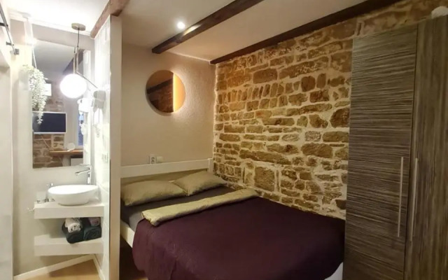 Rooms & Studio Apartments Šibenik