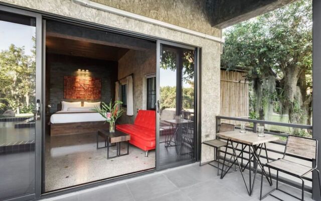 Riverside Luxury Pool Villa 88 Place Chiang Mai