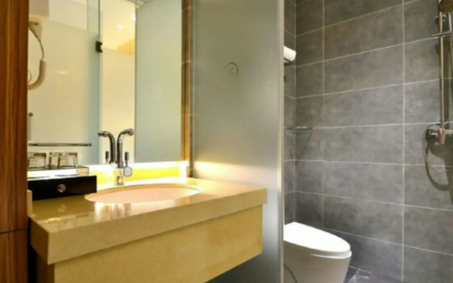 Henghe Chuntian Holiday Hotel