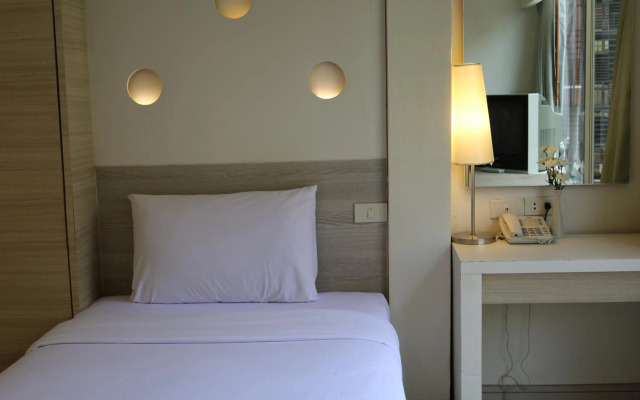 Sunshine Hotel And Residences