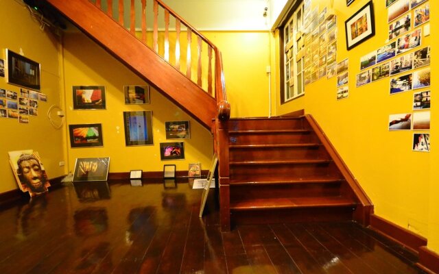 The Gallery 24, Art Cafe Guesthouse Chiang Mai