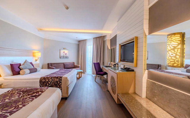 Villa Side Residence