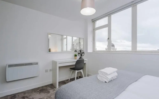 Host Stay Waterfront Penthouse