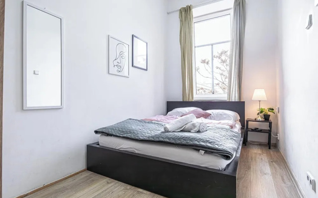 Cozy Room Shared Apt Millennium Tower