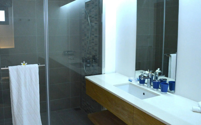 Rose Des Sables Beachfront Apartments