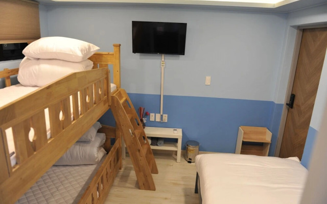 The White Station Guesthouse