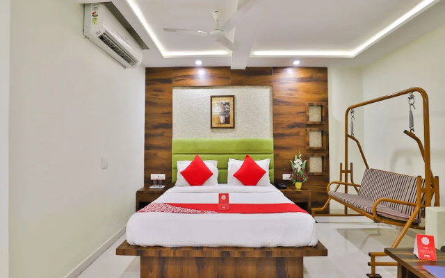 Ratna Palace Hotel