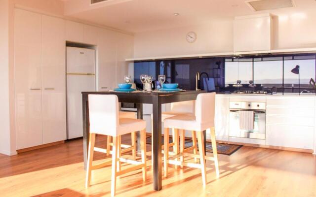 Circle On Cavill Surfers Paradise Apartments-Holiday Paradise