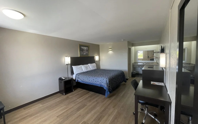 Royal Inn Motel