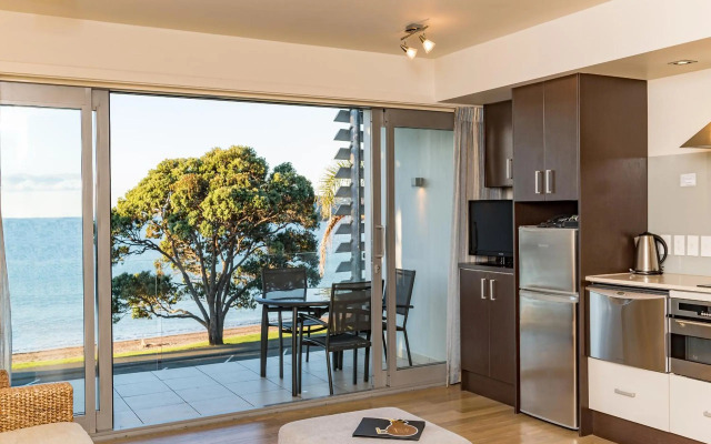 Sea Spray Suites