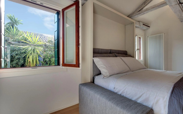 Venice Skyline View Studio Apartment M0270428215