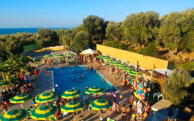 Club Touring Beach Hotel